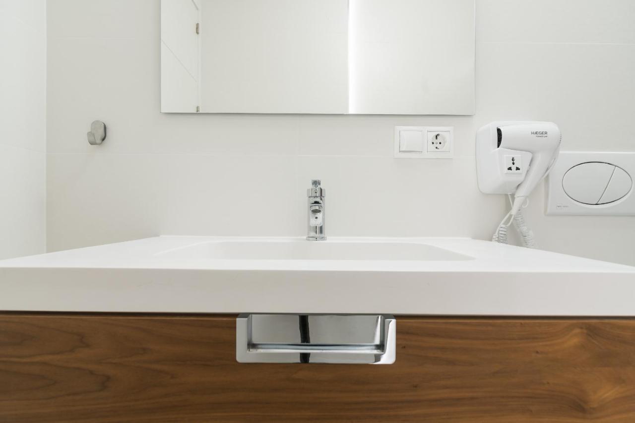 Suite Homes Hesperides Garden Beach Malaga Ngoại thất bức ảnh
