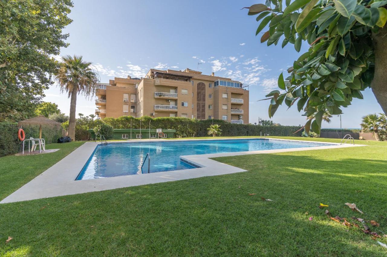 Suite Homes Hesperides Garden Beach Malaga Ngoại thất bức ảnh